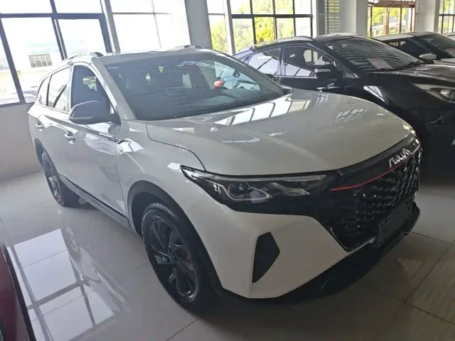 Dongfeng Fengshen AX7 — Фото автомобиля 3