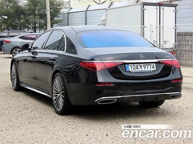 Mercedes-Benz S-Class — Фото автомобиля 3