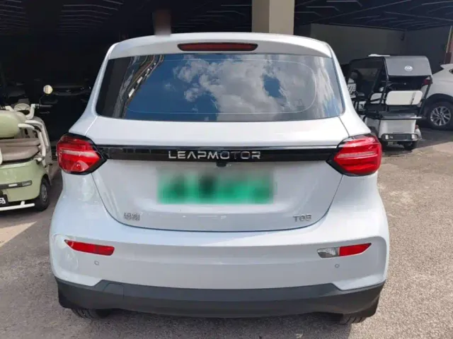 Leapmotor T03 — Фото автомобиля 5