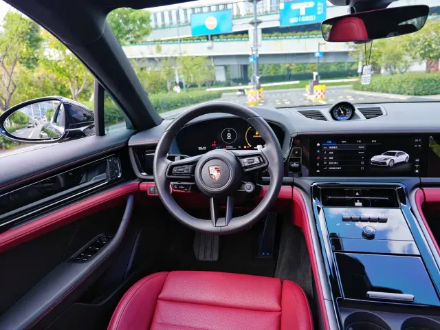 Porsche Panamera — Фото автомобиля 11