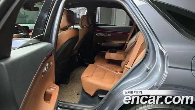 Genesis GV70 — Фото автомобиля 18