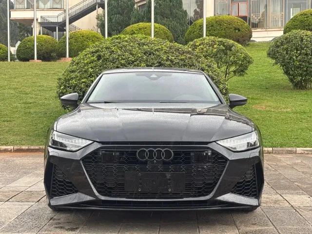 Audi A7L — Фото автомобиля 4