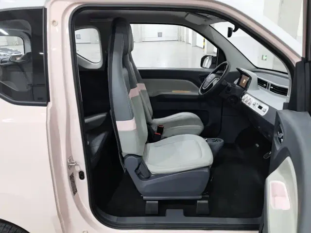 Wuling Hongguang Mini EV — Фото автомобиля 23