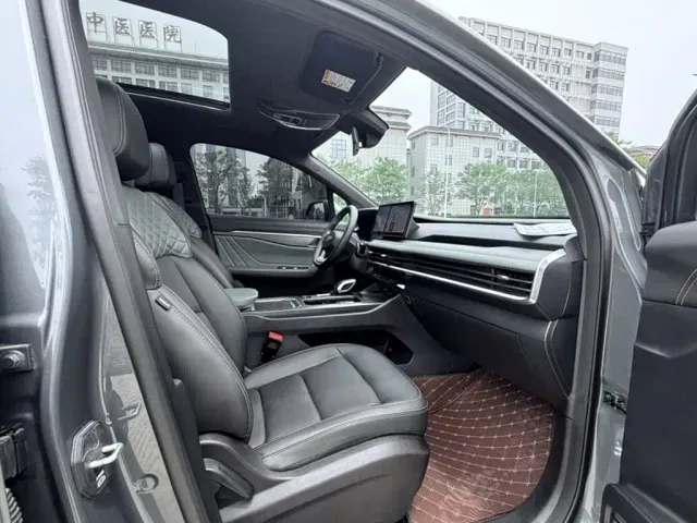 Geely Haoyue L — Фото автомобиля 12