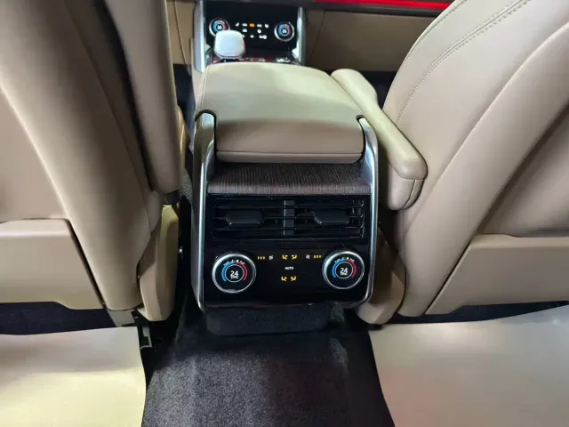 Land Rover Range Rover — Фото автомобиля 6