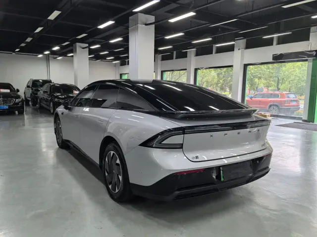 Xpeng P7+ — Фото автомобиля 7