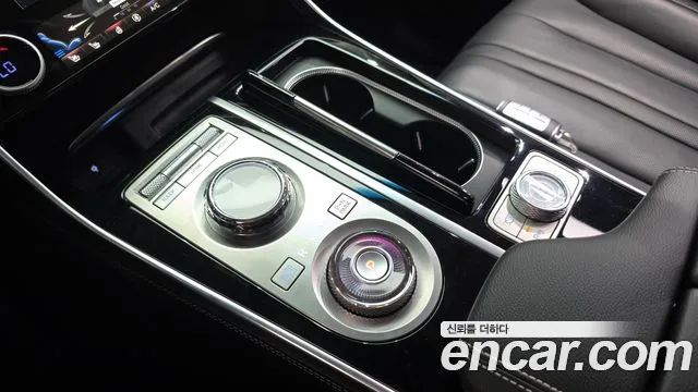 Genesis GV80 — Фото автомобиля 12