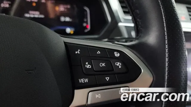 Volkswagen Tiguan — Фото автомобиля 16