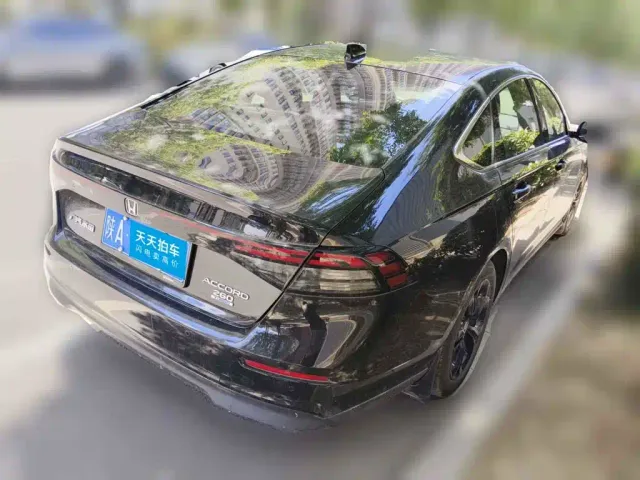 Honda Accord — Фото автомобиля 2