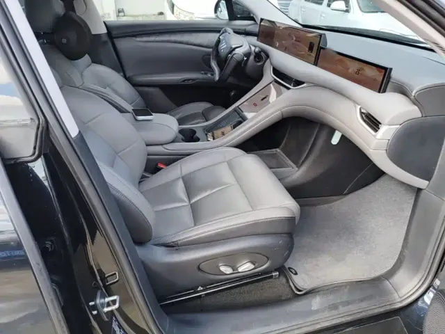 IM Motors LS6 — Фото автомобиля 24
