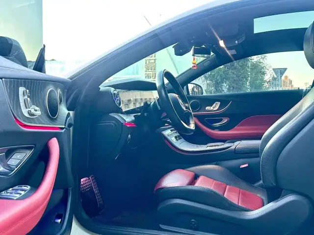 Mercedes-Benz E-Class — Фото автомобиля 6