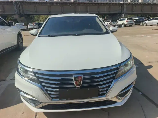 Roewe i6 — Фото автомобиля 2