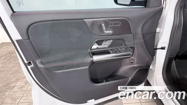 Mercedes-Benz GLA-Class — Фото автомобиля 15