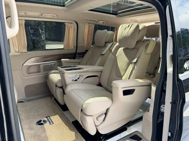 Mercedes-Benz V-Class — Фото автомобиля 17