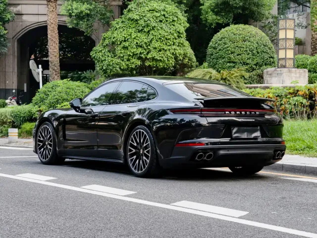 Porsche Panamera — Фото автомобиля 4
