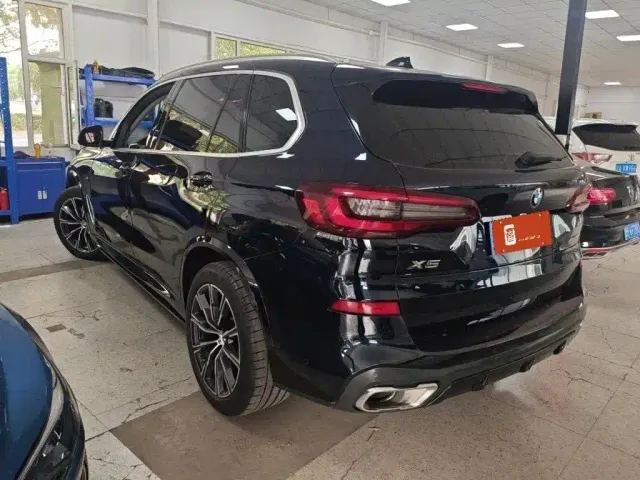 BMW X5 — Фото автомобиля 5