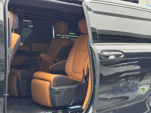 Toyota Sienna — Фото автомобиля 9