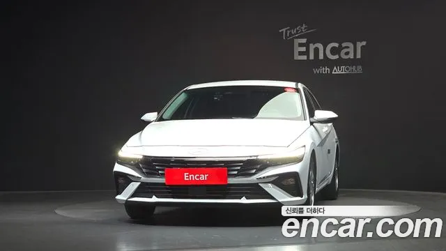 Hyundai Avante — Фото автомобиля 3