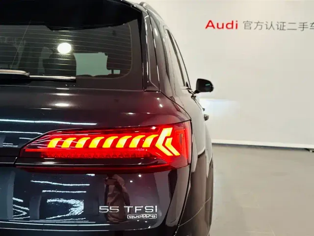 Audi Q7 — Фото автомобиля 17