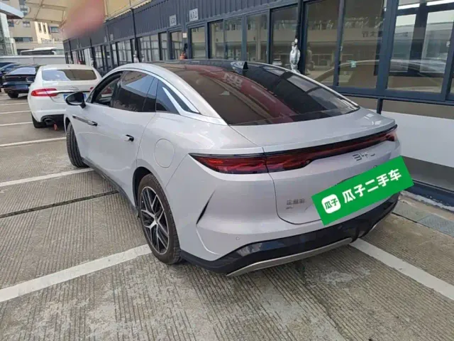 BYD Han L — Фото автомобиля 22