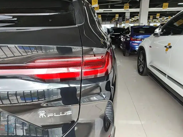 BYD Song PLUS PHEV 2024 Glory Edition DM-i 110km Flagship PLUS — Фото автомобиля 7