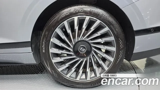 Hyundai Grandeur GN7 — Фото автомобиля 20