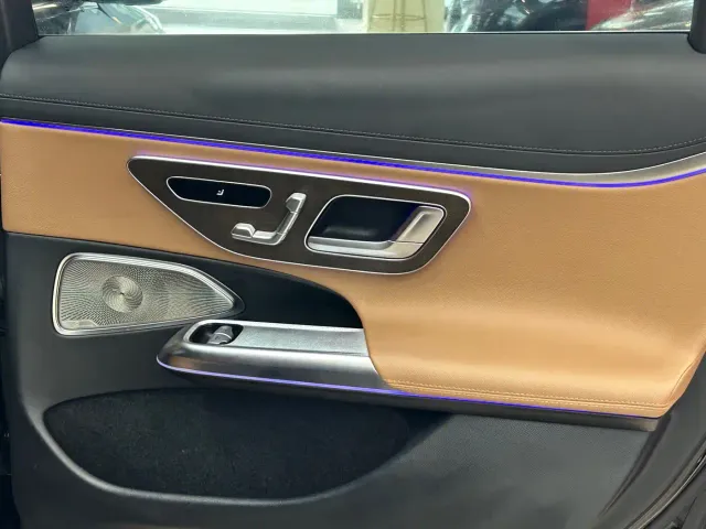 Mercedes-Benz E-Class — Фото автомобиля 17