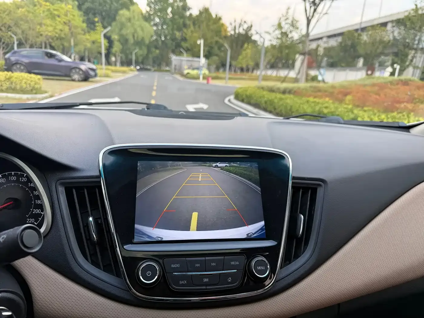 Chevrolet Monza 2022 320 Automatic Enjoyment Sunroof Edition — Фото автомобиля 17