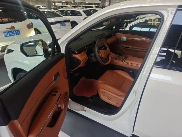 GAC Trumpchi Xiangwang S7 — Фото автомобиля 15