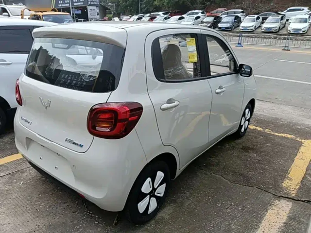 Wuling Hongguang Mini EV — Фото автомобиля 6