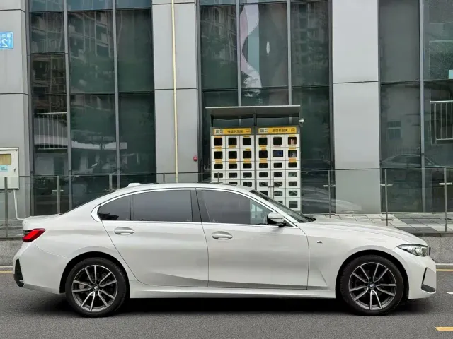 BMW 3 Series — Фото автомобиля 4