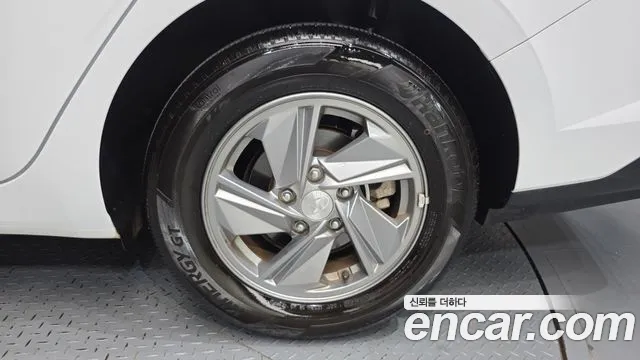 Hyundai Avante CN7 — Фото автомобиля 6