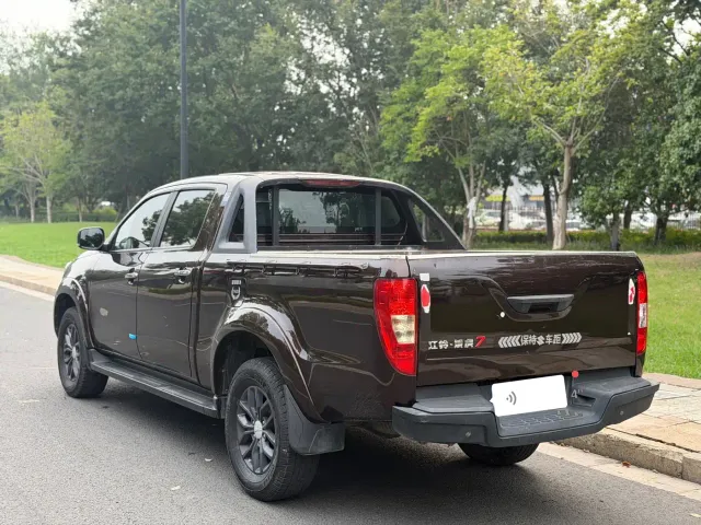 JMC Vigus 7 — Фото автомобиля 5