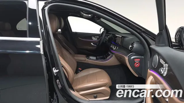 Mercedes-Benz E-Class W213 — Фото автомобиля 16