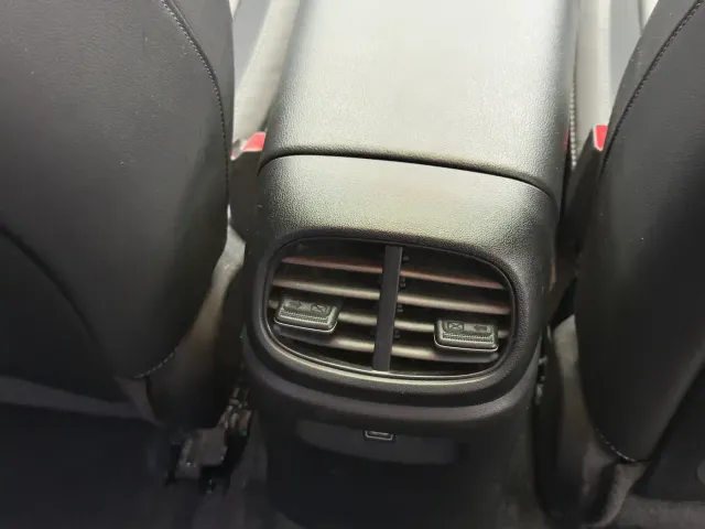 Hyundai Elantra — Фото автомобиля 20