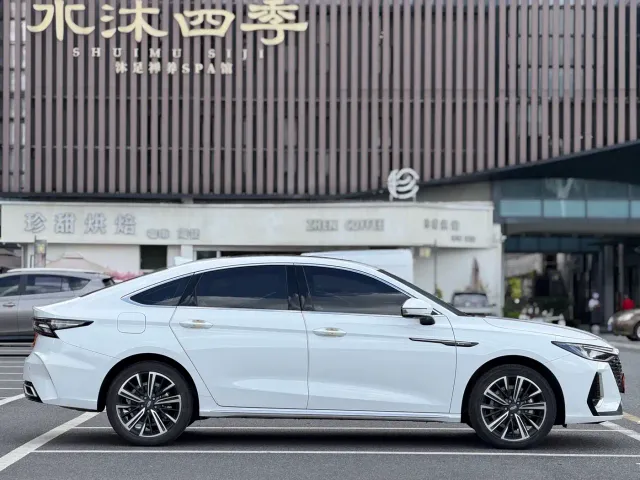 Chery Arrizo 8 — Фото автомобиля 4