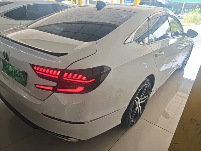 Honda Accord — Фото автомобиля 6