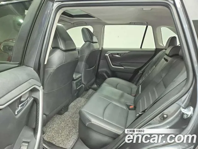 Toyota RAV4 5th Gen — Фото автомобиля 12