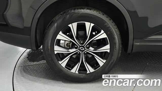 Renault-KoreaSamsung QM6 Новый QM6 2.0 GDe LE Signature 2WD — Фото автомобиля 5