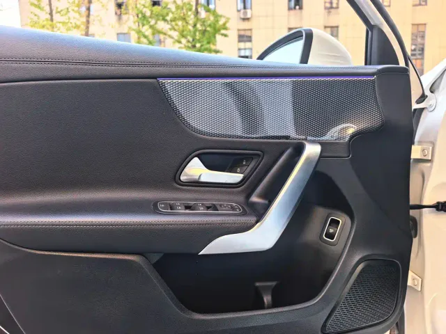 Mercedes-Benz A-Class — Фото автомобиля 5
