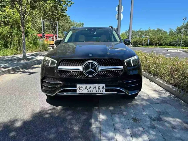 Mercedes-Benz GLE-Class — Фото автомобиля 2