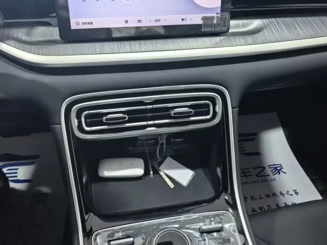 Geely Galaxy Stellar 6 — Фото автомобиля 13