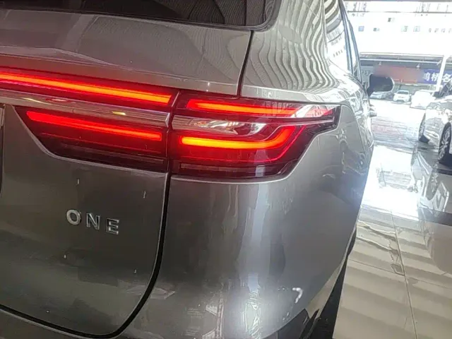 Li Auto ONE — Фото автомобиля 7