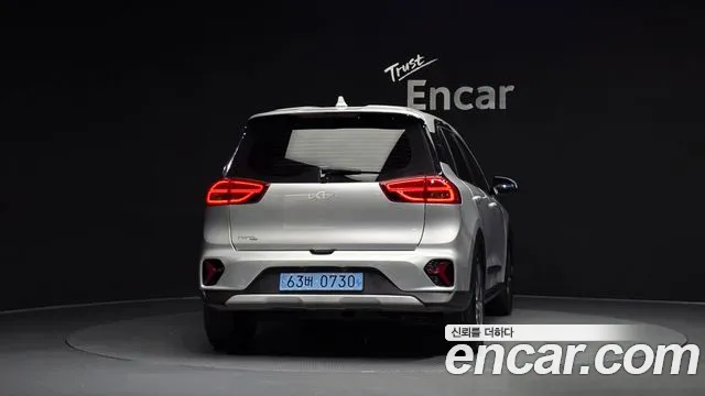 Kia Niro — Фото автомобиля 3