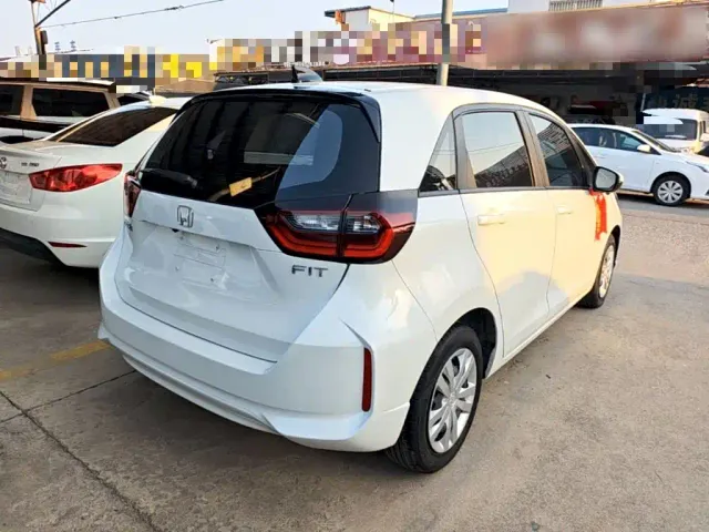 Honda Fit — Фото автомобиля 6