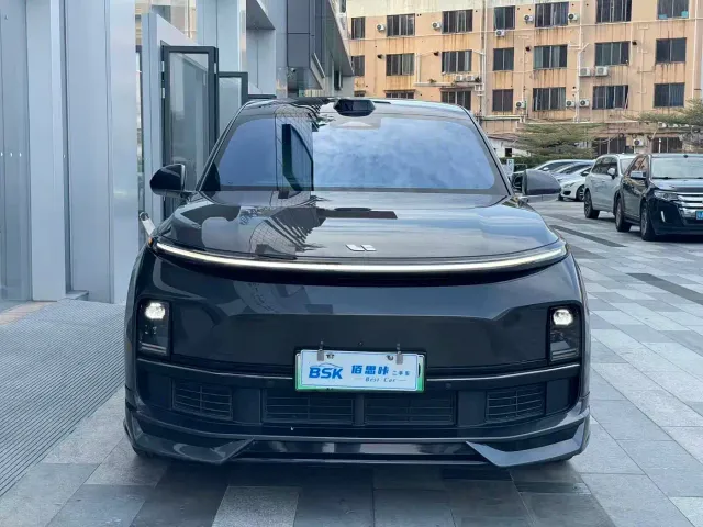 Li Auto L9 — Фото автомобиля 2