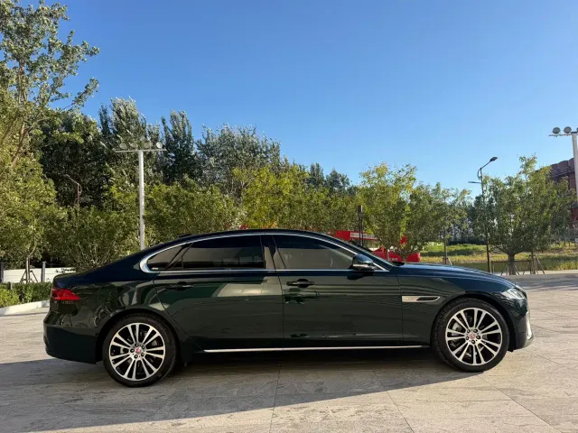 Jaguar XFL — Фото автомобиля 4