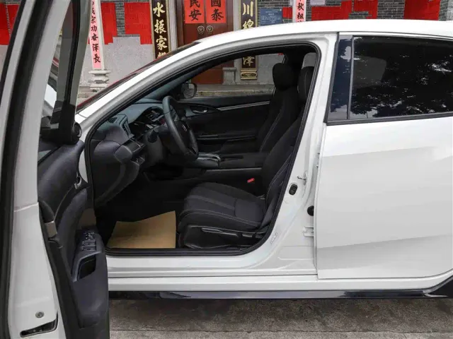 Honda Civic — Фото автомобиля 16