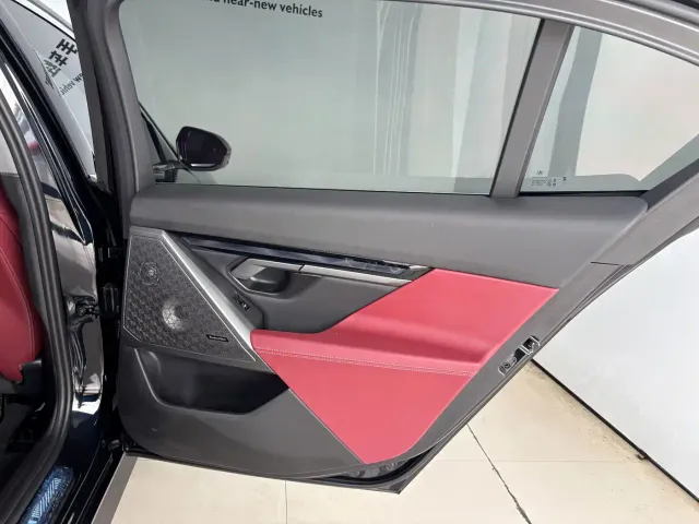 BMW 5 Series — Фото автомобиля 24