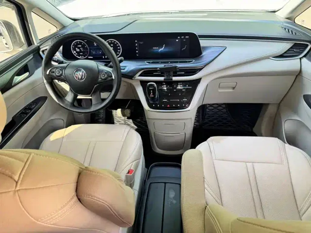 Buick GL8 — Фото автомобиля 11